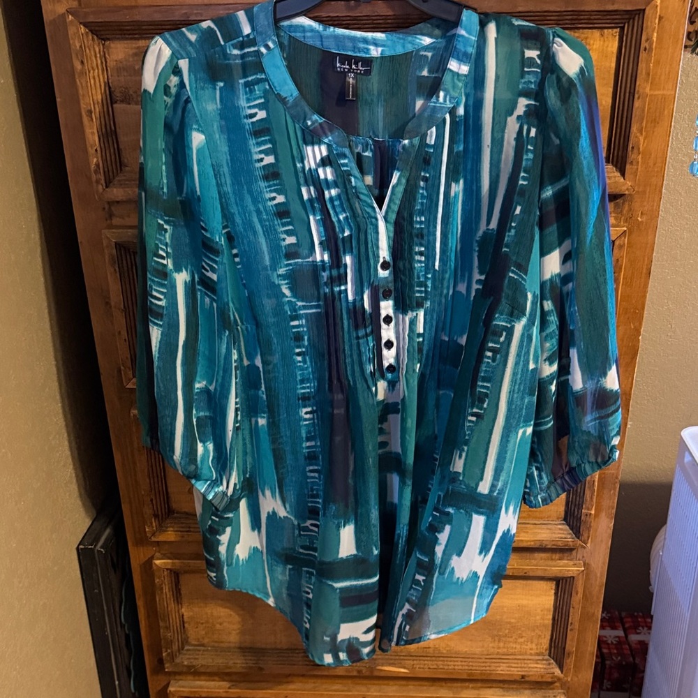 Nicole Miller Teal and White Patterned Blouse